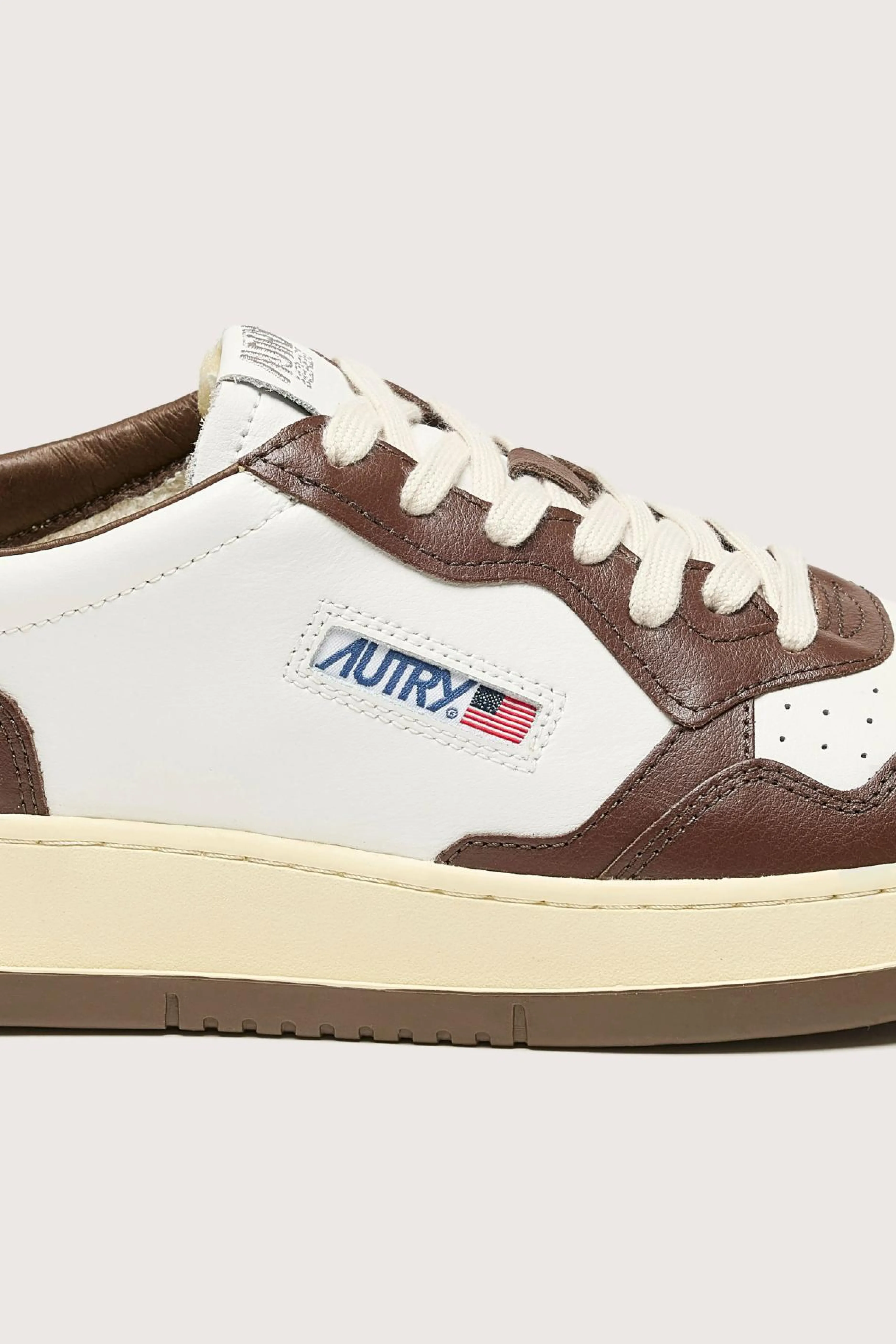 Medalist Bicolor Low Voor Mannen-Autry Shop